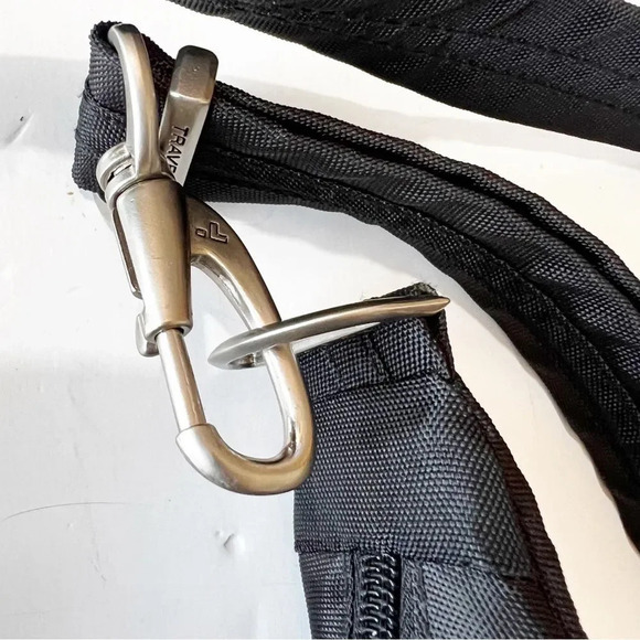 Travelon Black Nylon Crossbody Travel Bag Antitheft RFID Locking Zippers Pockets - Picture 5 of 9